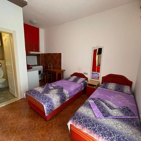 בודווה Apartments Zevs מראה חיצוני תמונה