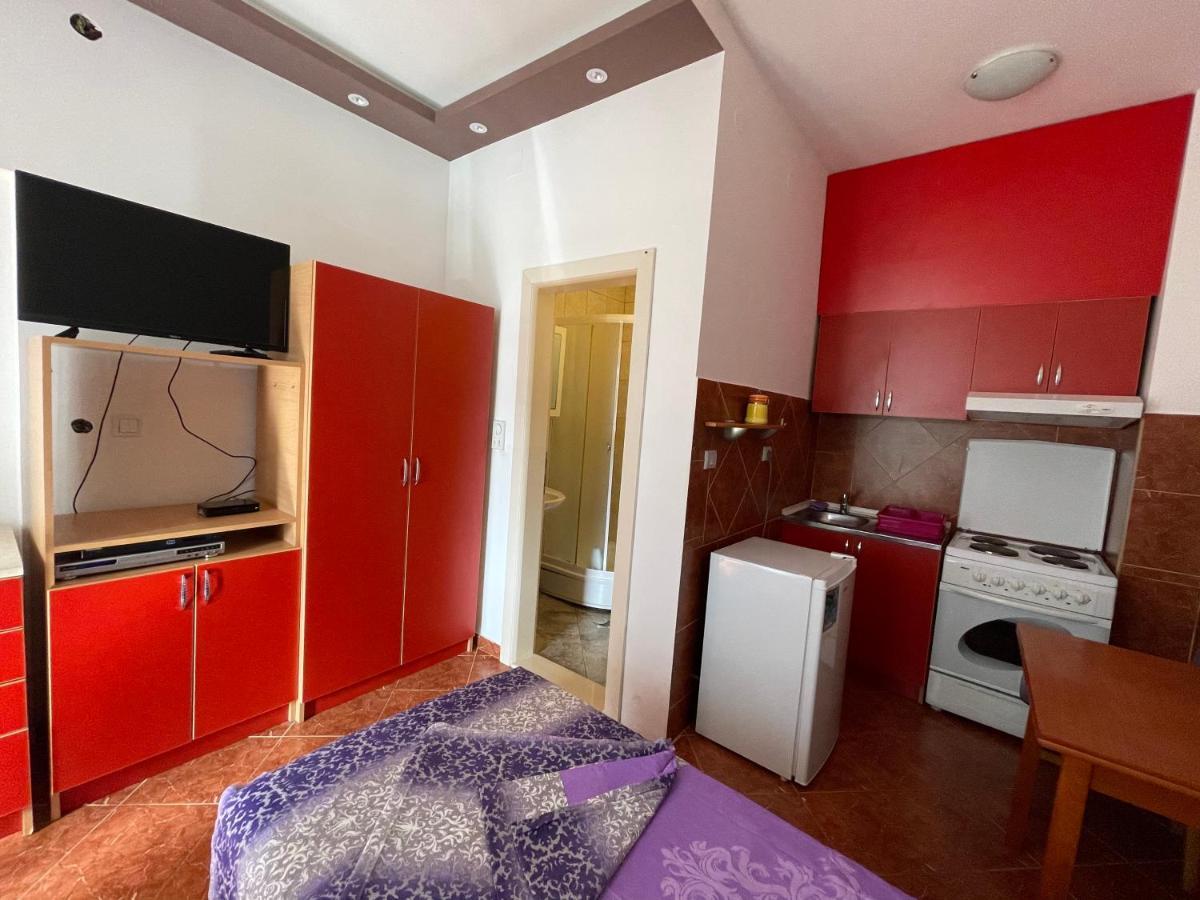 בודווה Apartments Zevs מראה חיצוני תמונה