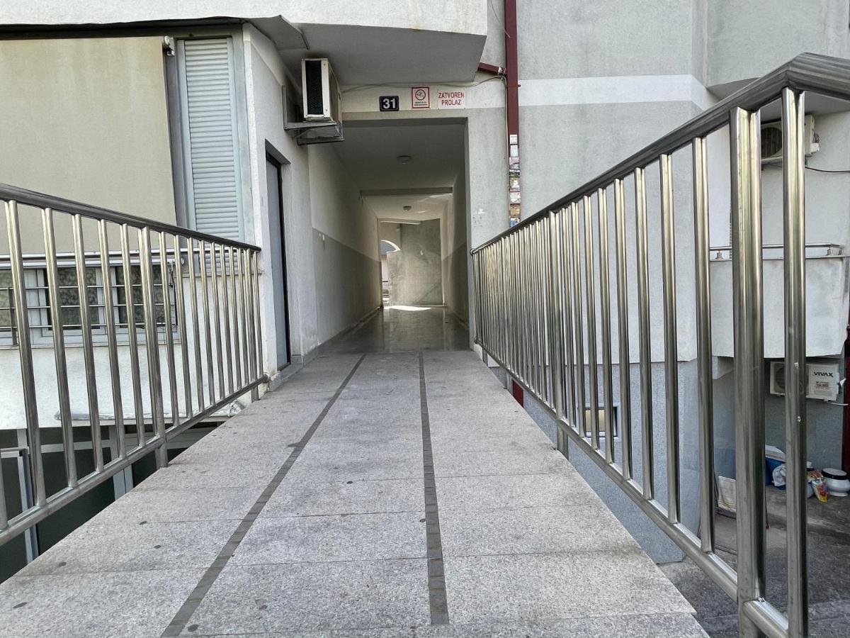 בודווה Apartments Zevs מראה חיצוני תמונה