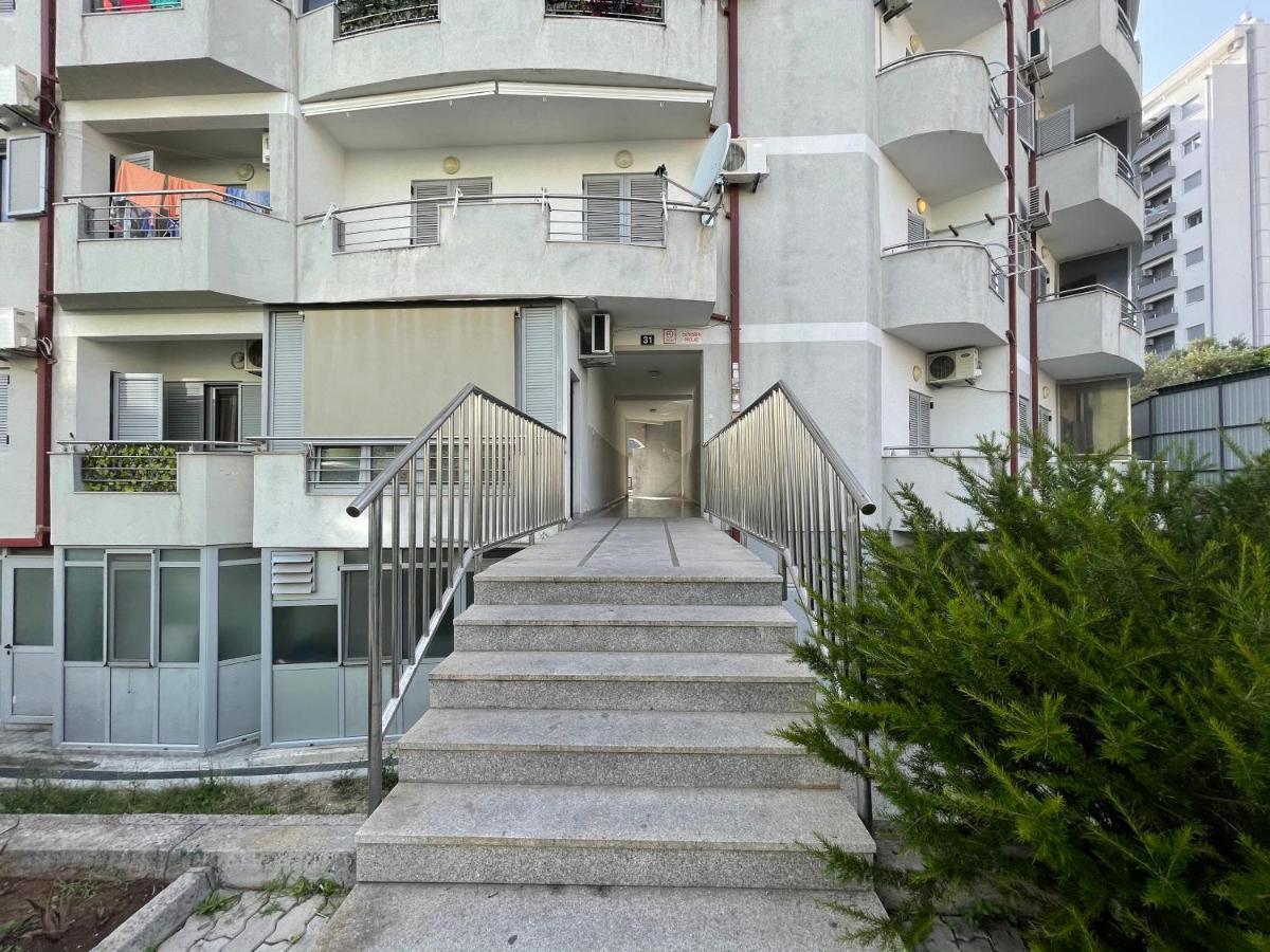 בודווה Apartments Zevs מראה חיצוני תמונה