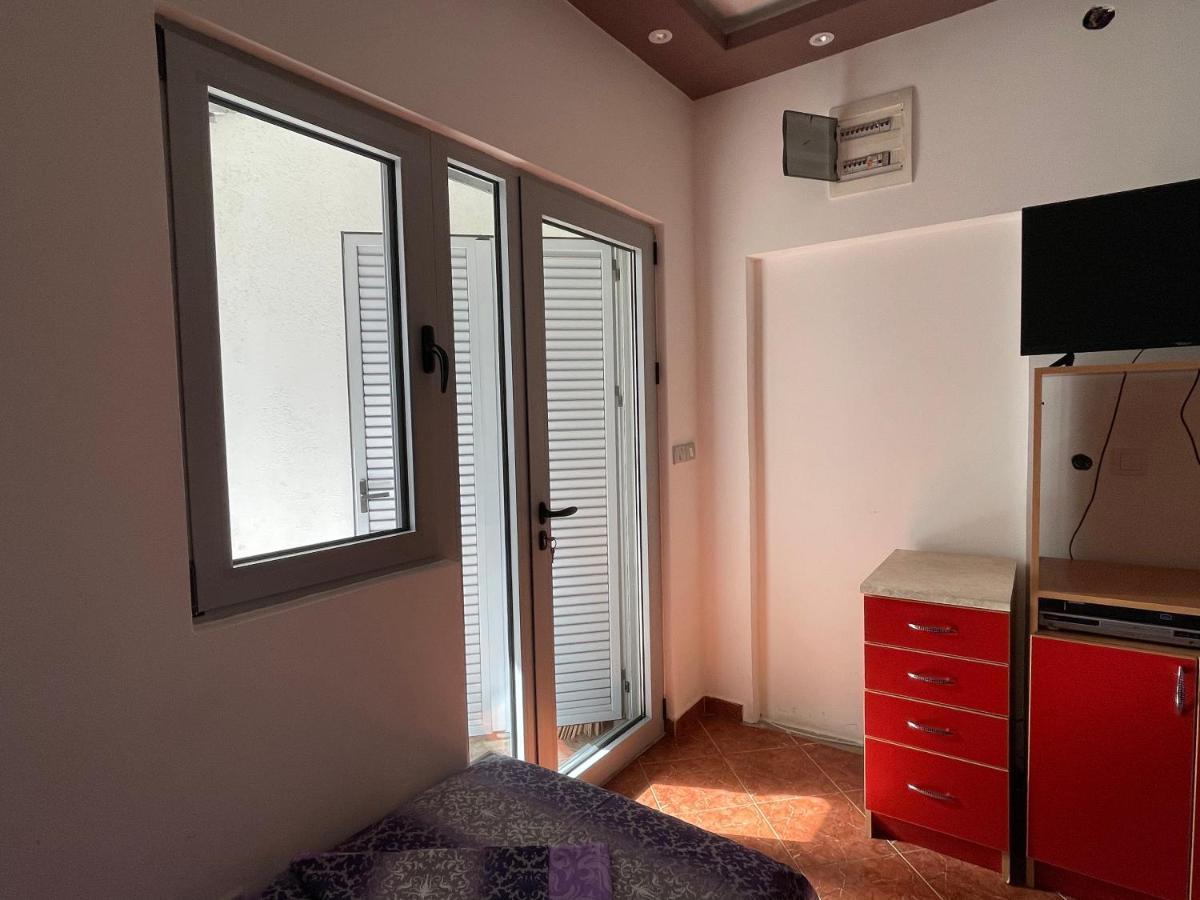 בודווה Apartments Zevs מראה חיצוני תמונה